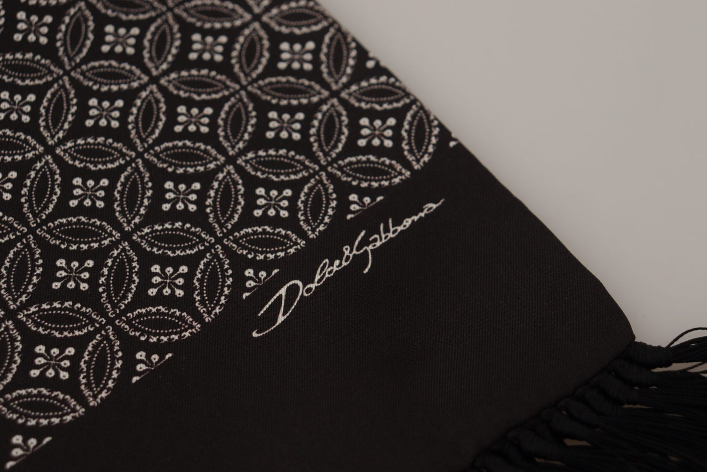 Dolce & Gabbana Brown Geometric Geometric Pattined Wrap Fringe Carpa