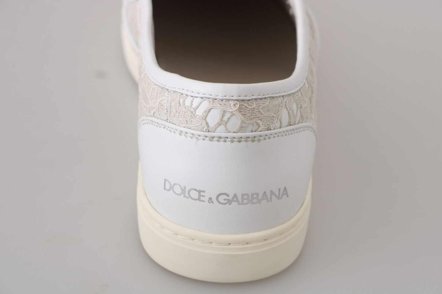 Dolce & Gabbana weißer Lederspitzenspitze auf Ladungsschuhen