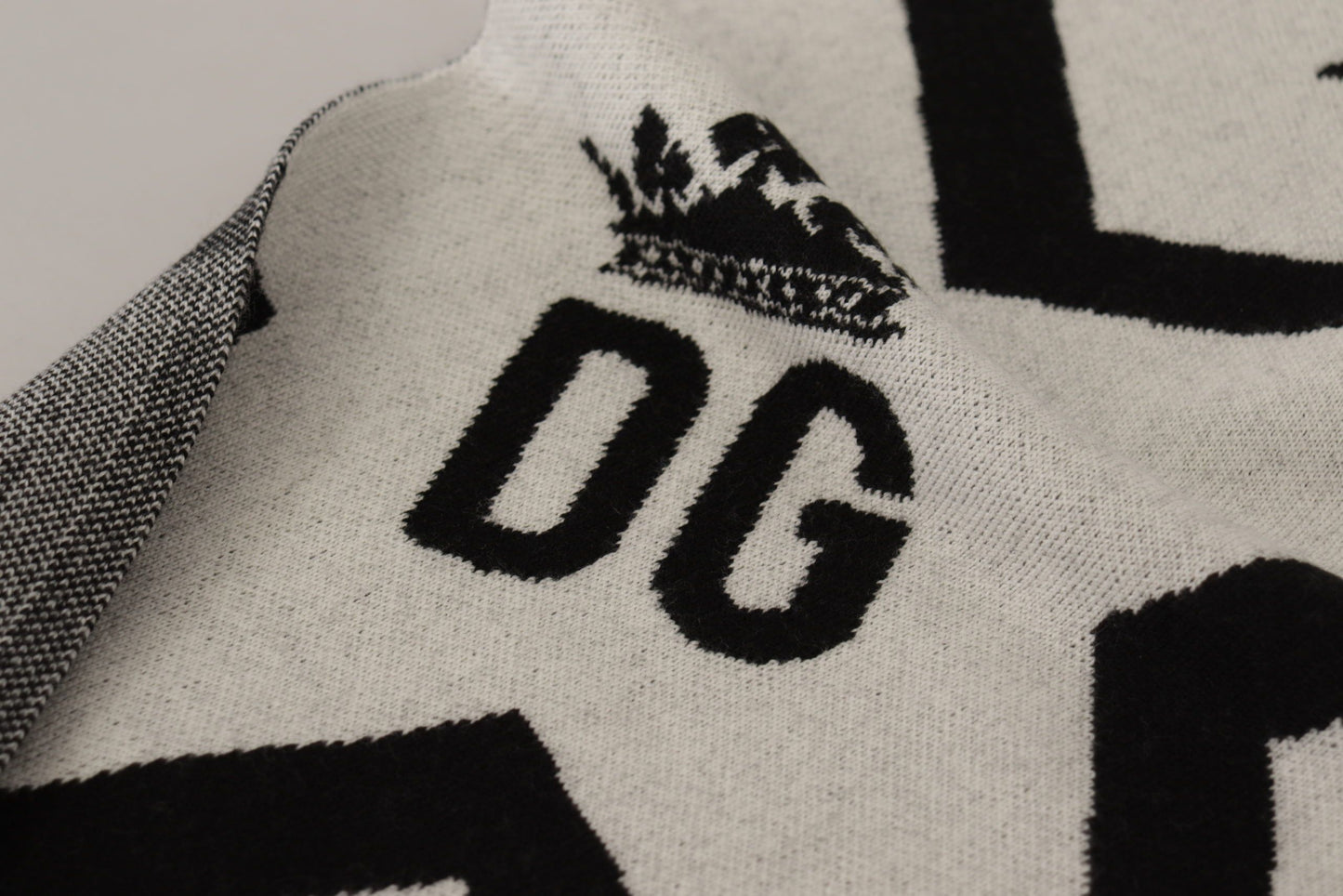 Dolce & Gabbana Bianco Black DG Logo Star Star Stamping Wool Fringe Cararf
