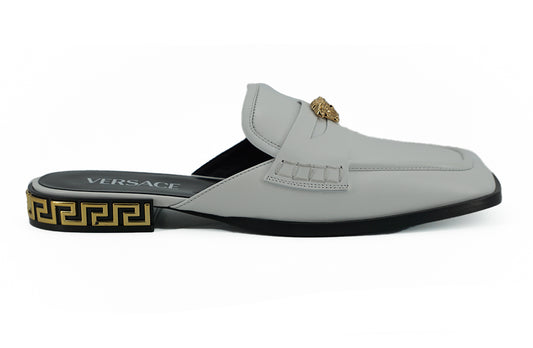 Versace weißes Kalb Leder rutscht flache Schuhe
