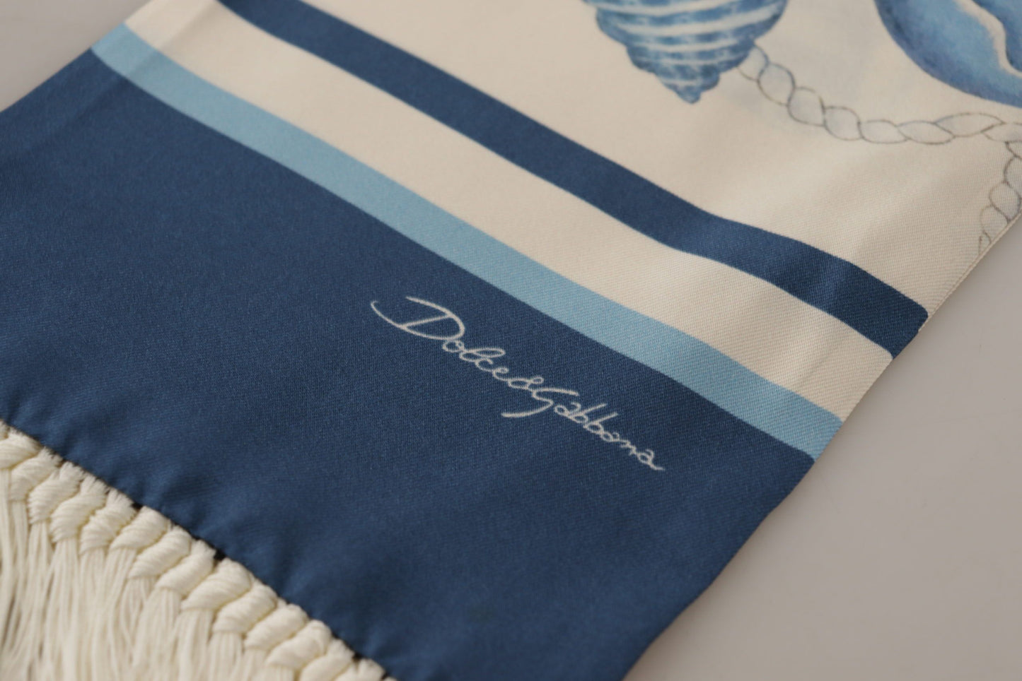 Dolce & Gabbana Blue Seidenschalendruck weißer Schal -Randschalel