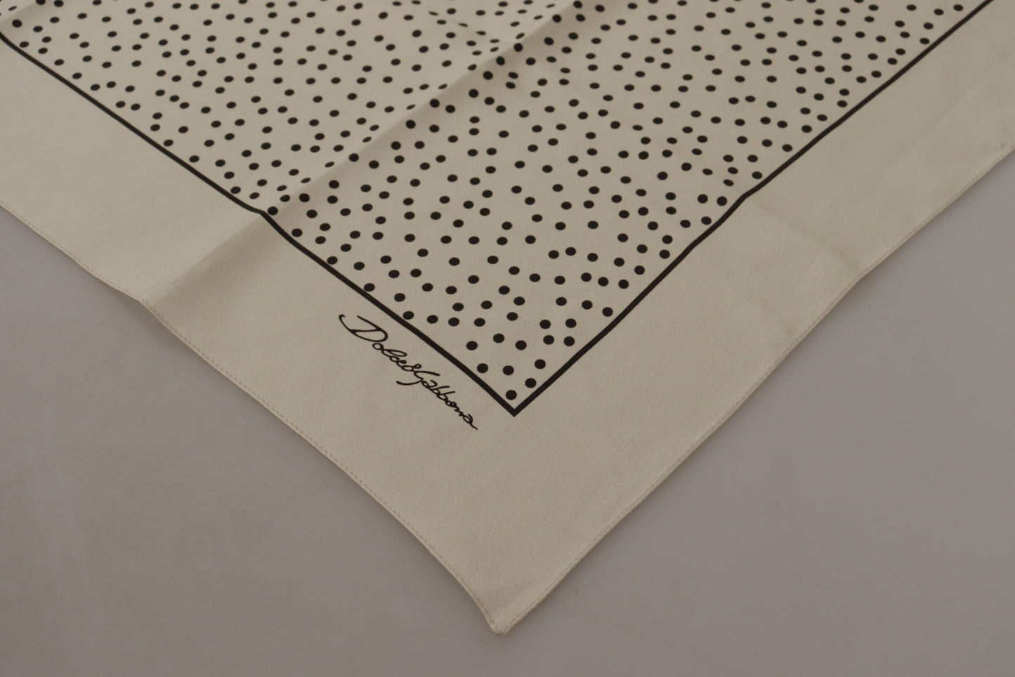 Dolce & Gabbana von White Polka Dots Quadrat Taschentuch Schal Seide