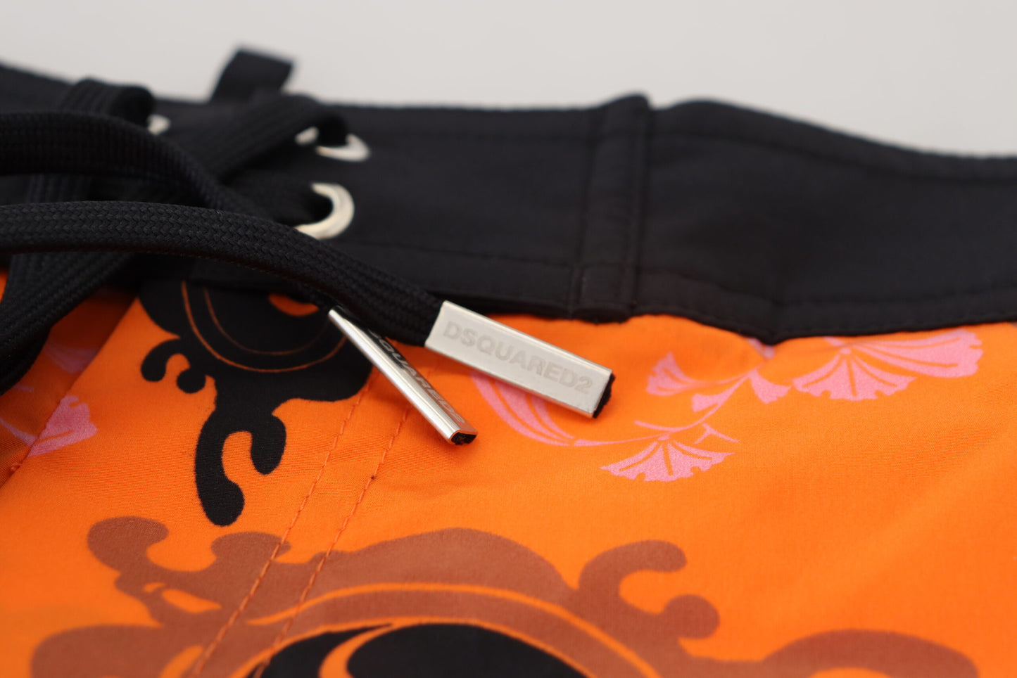 Dsquared ² arancione stampato nero da uomo shorts costumi da bagno